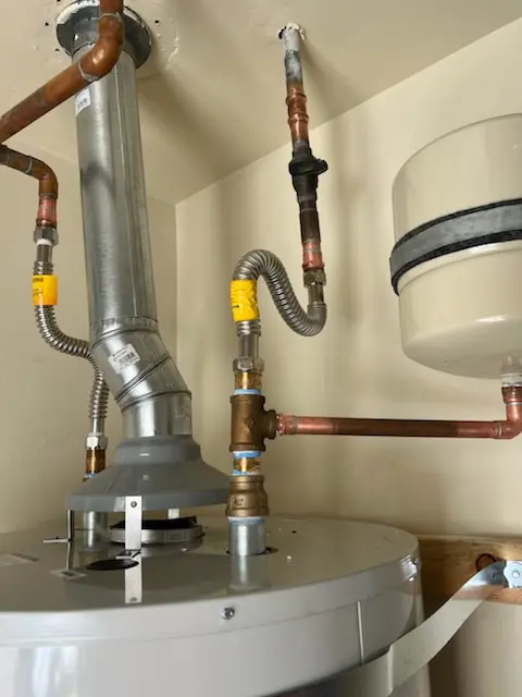 Water heater installation and plumbing repair in Pflugerville